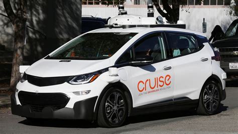 Cruise recalls all of its self driving cars to fix their programming